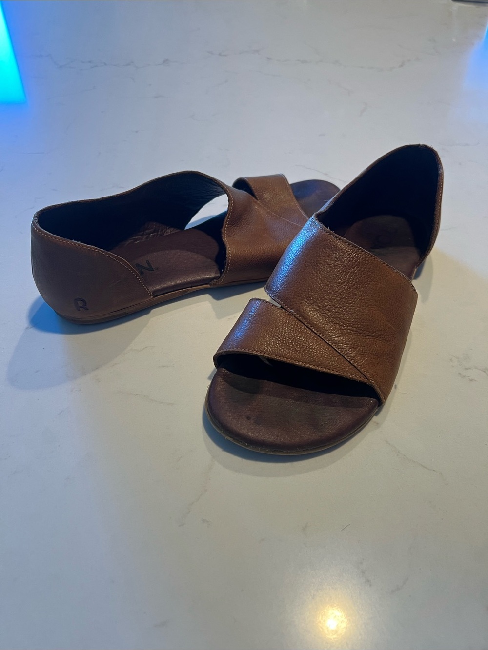 Women's Brown Open-Toe Cross-Strap Sandals